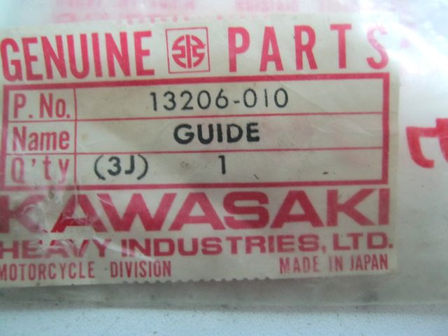 Guide, butée de kick KAWASAKI 125 KE an 1982 réf 13206-010