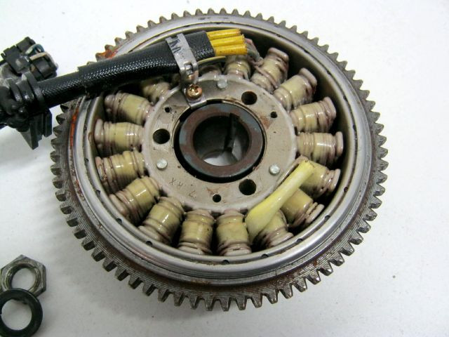 Allumage , volant magnétique stator , capteur APRILIA 125 CLASSIC an 1997 type MF01 réf AP0295677 , AP0295670 