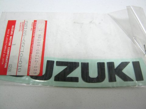 Autocollant , emblème SUZUKI réf : 68185-05C10-019