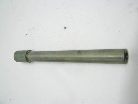 Axe de roue avant moto