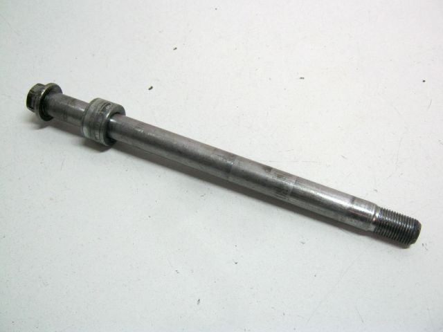 Axe de roue avant  YAMAHA 850 TDM an 1999 type 4TX réf 3GM-25181-03, 3GM2518103