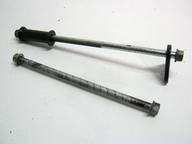 Axe support moteur KAWASAKI 1000 GTR an 1998 type ZGT00A  