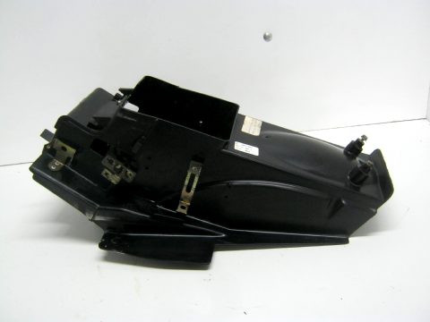 Bavette amortisseur coffre support de batterie  HONDA 750 AFRICA TWIN an 1997 type RD07A 