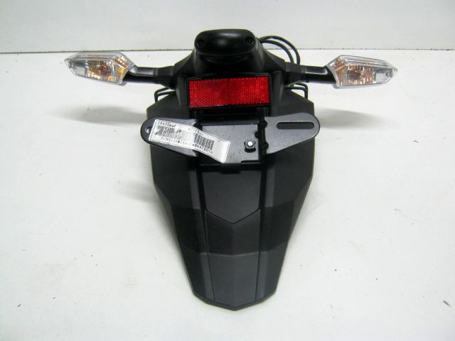 Bavette support de plaque , clignotant arrière  KAWASAKI Z 800 ref 35019-0556 , 35034-0580