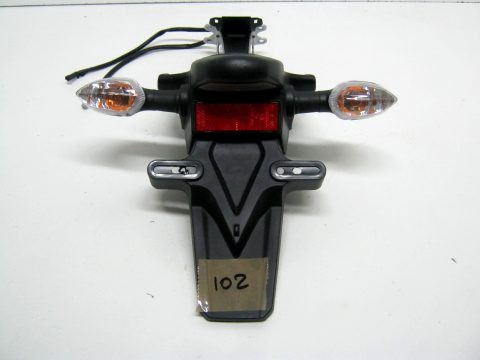 Bavette , support de plaque Clignotant arrière YAMAHA 700 MT07  an 2015 type 1WS réf 1WS-21629-00 , 1WS-2164F-00 , 2164G