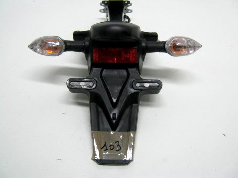 Bavette , support de plaque Clignotant arrière YAMAHA 700 MT07  an 2015 type 1WS réf 1WS-21629-00 , 1WS-2164F-00 , 2164G