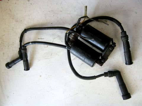 Bobine d'allumage haute tension moto réf:FL703-12Volts