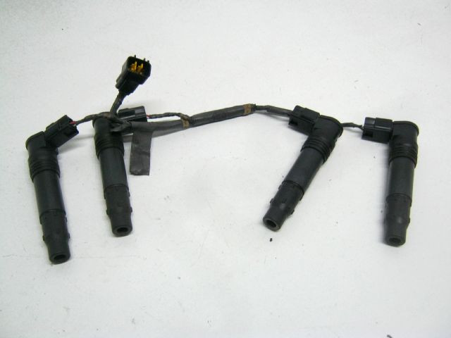 Bobine crayon , allumage haute tension KAWASAKI Z 750 an 2006 type ZR750JJ2A réf 21171-0028 , 26031-0119