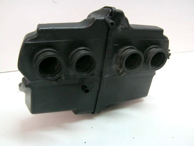 Boitier filtre à air SUZUKI 1400 GSX an 2002 à 2007 réf 13700-42F00-000 