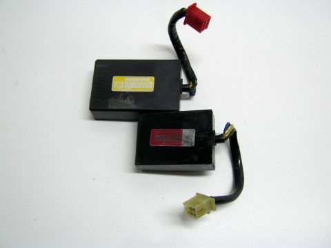 Boitier électronique,CDI HONDA 750 VFF année:1985 type:RC15 réf:131100-3690-MB2