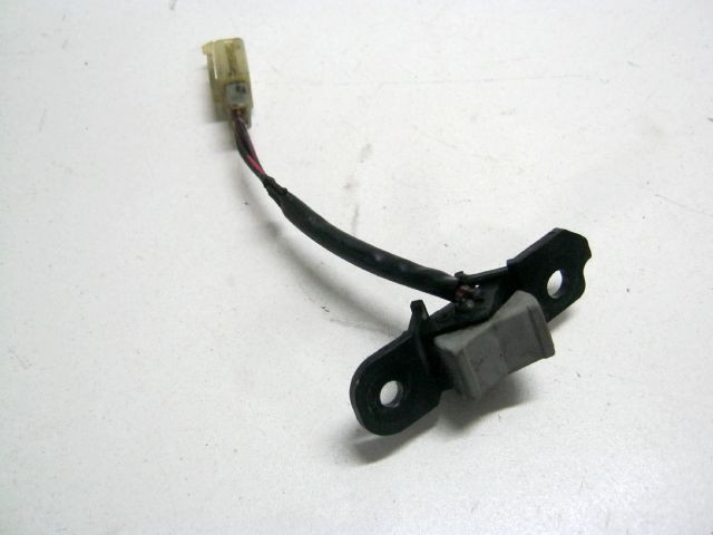 Bouton réserve  YAMAHA 1200 FJ an 1987 type 1WH réf 1AE-83964-00-00