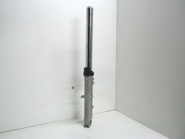 Bras fourreau tube de fourche droit HONDA ST 1300 PAN EUROPEAN an 2002 type SC5112 réf 51400-MCS-G02  
