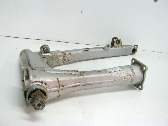 Bras oscillant YAMAHA 900 XJ an 1984 type 31A  