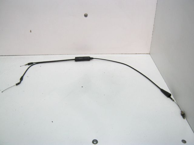 Cable de gaz CAGIVA 125 ROADSTER an 1999 type 1A réf 8C0068365 