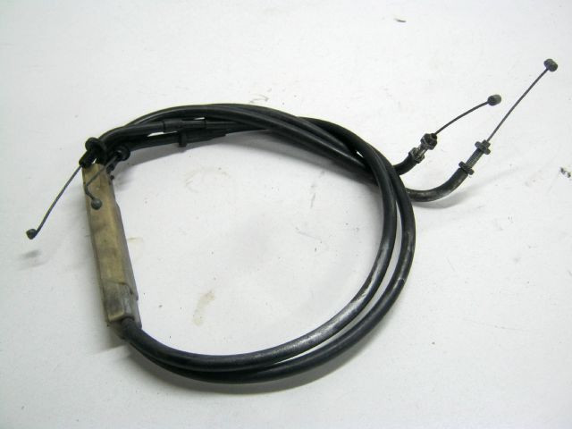 Cable de gaz YAMAHA 1200 FJ an 1987 type 1WH réf 36Y-26311-01-00 , 36Y-26312--01 (1)