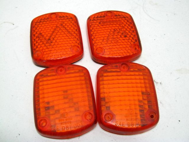 Cabochon, couvercle de clignotant HONDA 750 CB SEVEN FIFTY an 1992 type  RC42 réf 33402-MB1-003, 33602-MB1-601