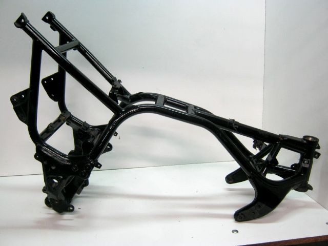 Cadre châssis , carte grise KAWASAKI 1000 GTR an 1998 type ZGT00A réf 32002-1878