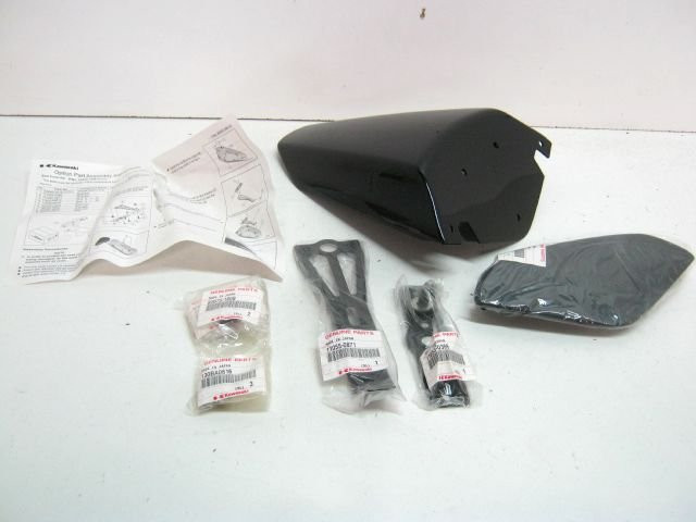 Capot de selle KAWASAKI ZX-10 R ZX10-R an 2008 à 2010 réf 99996-1358-660 