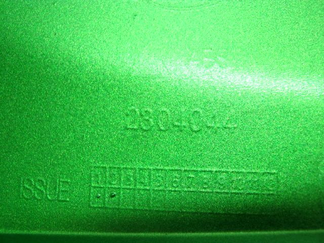 Capot de selle TRIUMPH 675 STREET TRIPLE R an 2012 à 2016 réf 2304044 