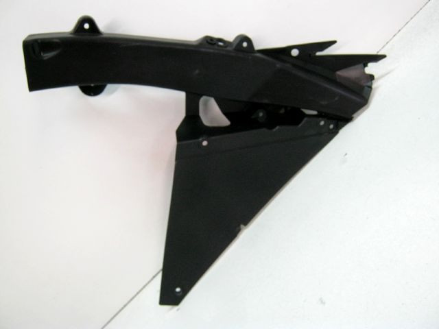 Carénage, capot intérieur gauche KAWASAKI Z1000 SX an 2020 réf 55028-0613 