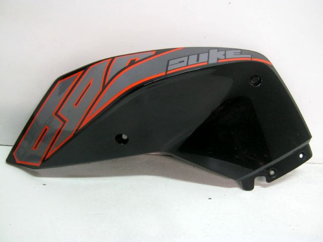 Carénage , carter, carénage réservoir essence gauche KTM 690 DUKE R an 2013 à 2017 réf 7600805000028 