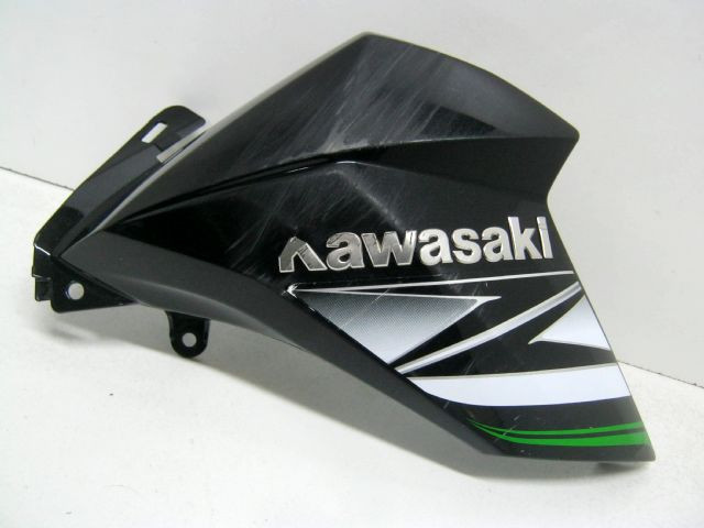 Carénage , coque de réservoir droite KAWASAKI Z 800 an 2015 réf 49125-0572 