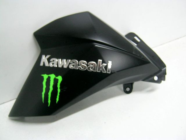 Carénage , coque de réservoir gauche KAWASAKI Z 800 an 2015 réf 49125-0584 