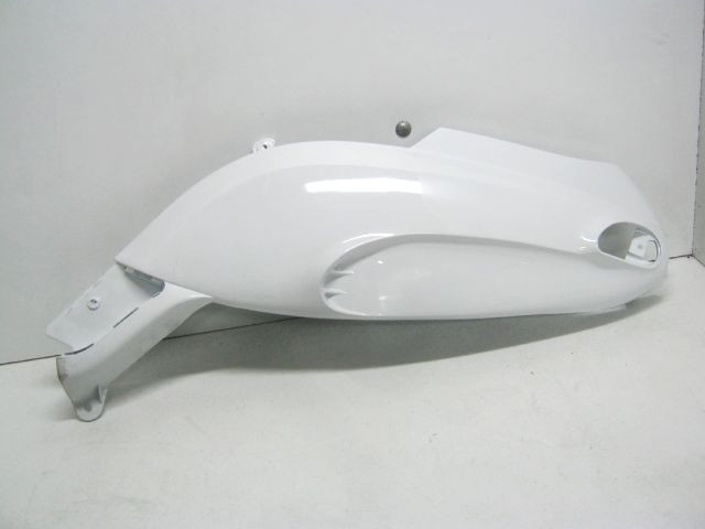 Carénage latéral gauche PIAGGIO 50 NRG , NTT , TYPHOON an 1995 rèf CM0030015087