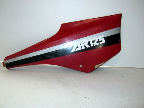 Carter latéral,flan de selle droit KAWASAKI 125 AR année:1982 ref:36001-1166