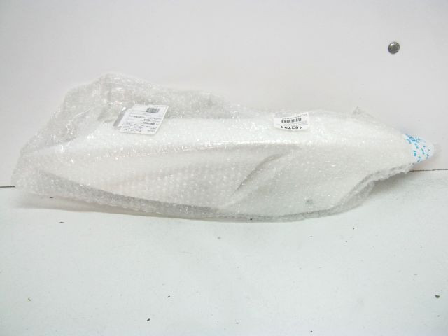 Carter carénage latéral droit PIAGGIO APRILIA 50 SR TYPHOON an 2018 réf SB003147000BR 