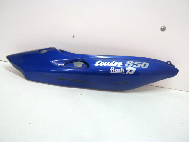 Carter carénage latéral droit YAMAHA 850 TDM an 1999 type 4TX réf 4TX-2472K-00-P4 
