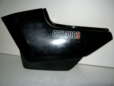 Carter latéral,flan de selle gauche SUZUKI GSX400S an:1985 réf:47211-44400