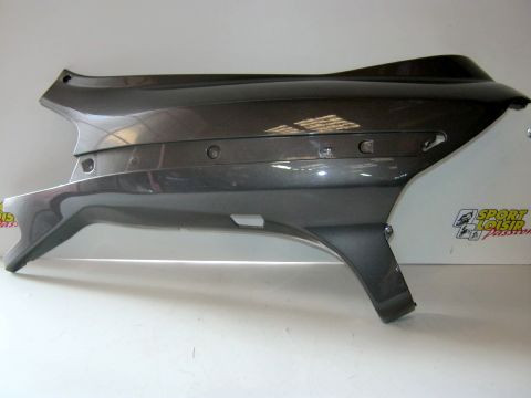 Carter latéral,flan de selle droit PIAGGIO 125 X8 type:ZAPM36300 réf:62025200EC