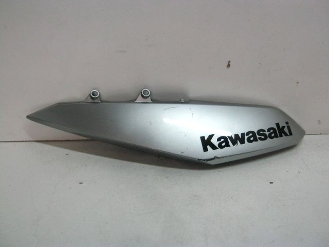 Carter latéral coque arrière droit KAWASAKI Z 1000 an 2011 réf 49125-0047 