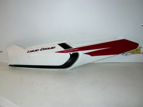 Carter latéral,flan de selle droit YAMAHA 50 TZR année:2001