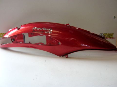 Carter latéral,flan de selle droit PIAGGIO 125 BEVERLY réf:CM0121020090