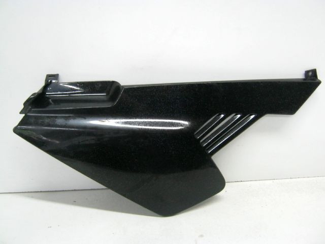 Carter latéral droit DERBI 50 X TREME réf 00H00506071