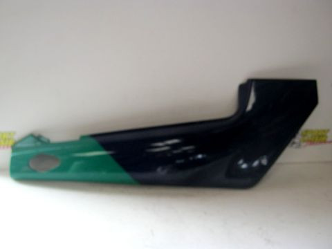 Carter latéral,flan de selle droit HONDA 50 NSR automatique année:1993  réf:83640-GE3-760ZD