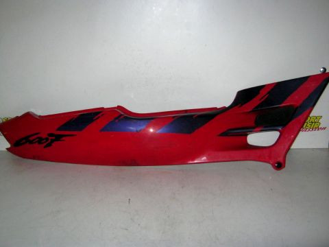 Carter latéral,flan de selle droit HONDA 600 CBR année:1991 type:PC25 réf:83610-MV9-0000,6000