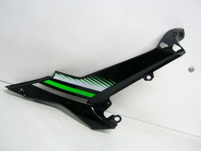 Carter latéral droit KAWASAKI Z 650 NINJA an 2017 réf 36001-0651