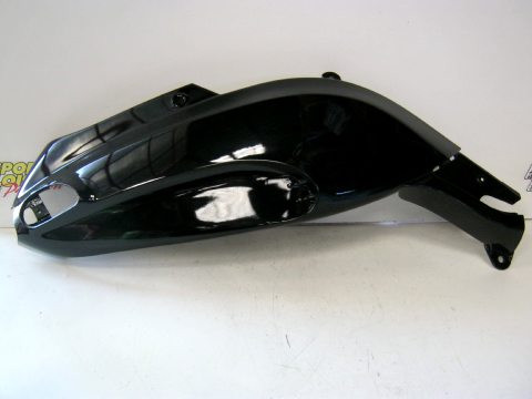 Carter latéral,flan de selle droit PIAGGIO TYPHOON année:2000