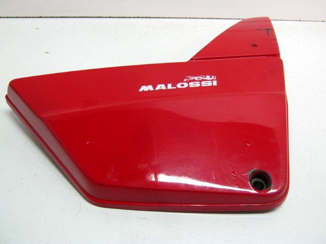 Carter latéral droit  Selle CAGIVA 125 ROADSTER an 1999 type 1A réf 800089475 
