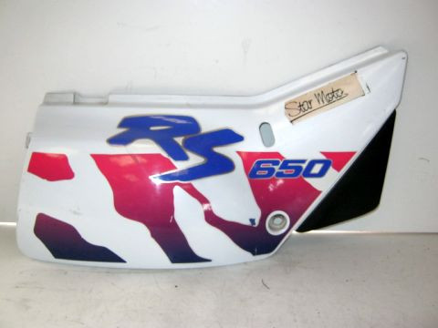 Carter latéral,flan de selle droit SUZUKI 650 DRSE année:1991 type:SP43A