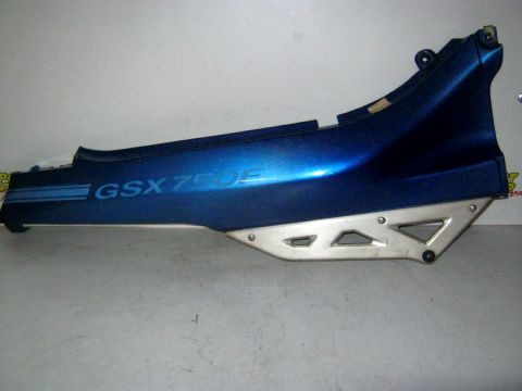 Carter latéral,flan de selle droit SUZUKI 750 GSXF année:1990 type:GR78A