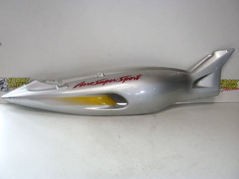 Carter latéral,flan de selle droit YAMAHA 600 THUNDERCAT année:1996 type:4TV 