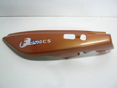 Carter latéral , flan de selle BMW F 650 GS réf 46637658373-02  (2)