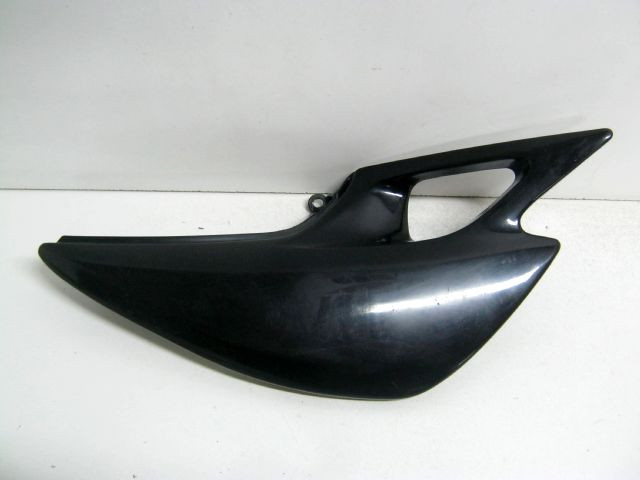 Carter latéral , flan de selle droit KAWASAKI ER5 an 2004 type ER500AC1A