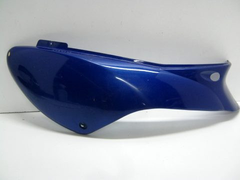 Carter latéral,flan de selle droit PEUGEOT 50 TREKKER année:2000 réf:1173862400