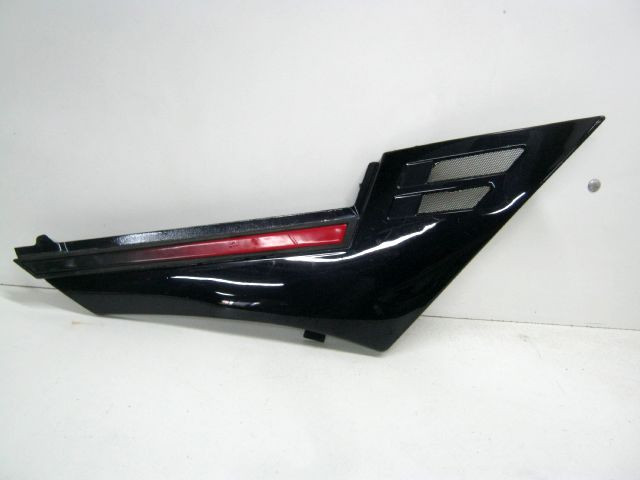 Carter latéral , flan de selle droit YAMAHA 1200 FJ an 1987 type 1WH réf 1TX-Y2172-21 , 1WJ-Y2172-11