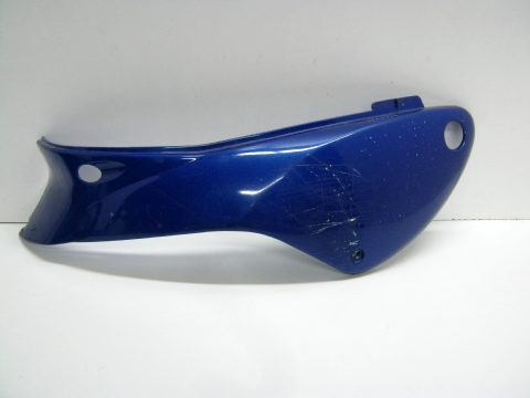 Carter latéral,flan de selle gauche PEUGEOT 50 TREKKER année:2000 réf:1173862500